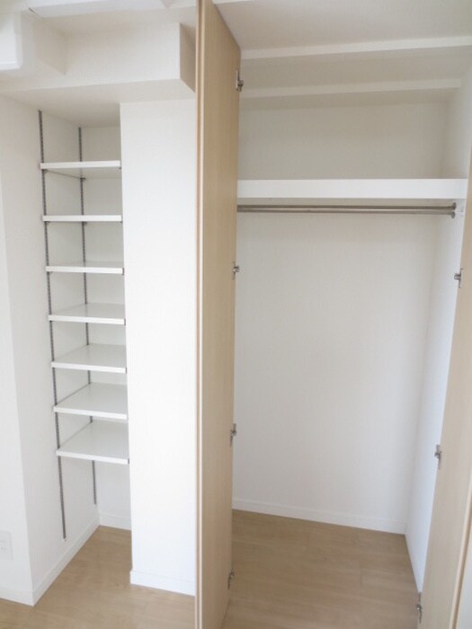 物件内観写真7　(収納)