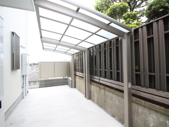 物件外観写真5　(駐輪場)