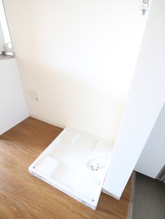 物件内観写真12　(洗濯機置場)