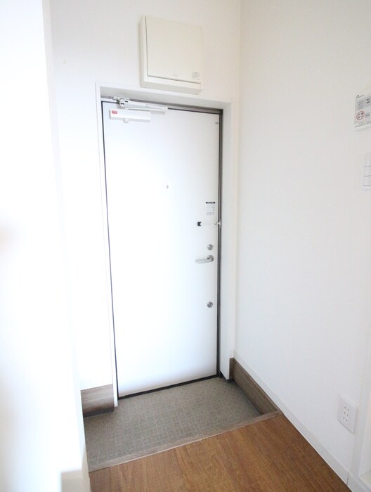 物件内観写真14　(玄関)