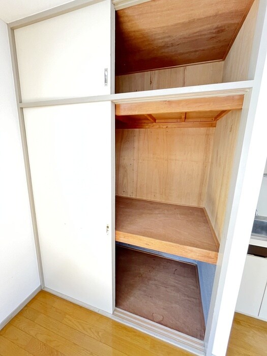 物件内観写真11　(収納)