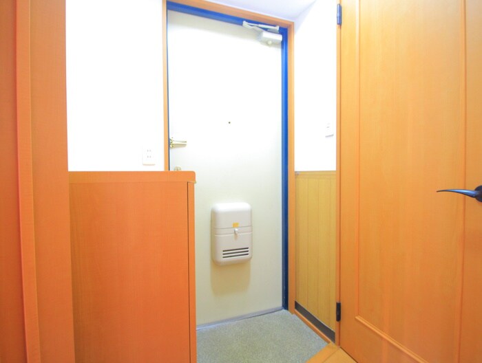 物件内観写真22　(玄関)