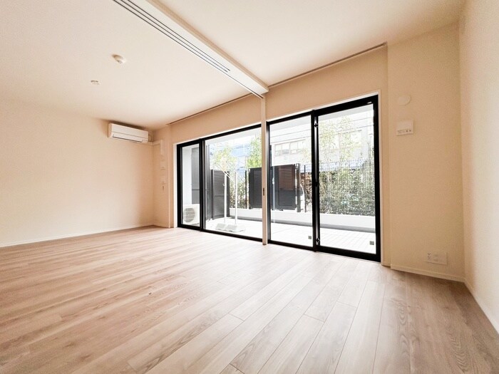 物件内観写真9　(居室)