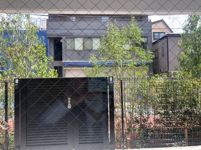 物件内観写真17　(室内からの展望)