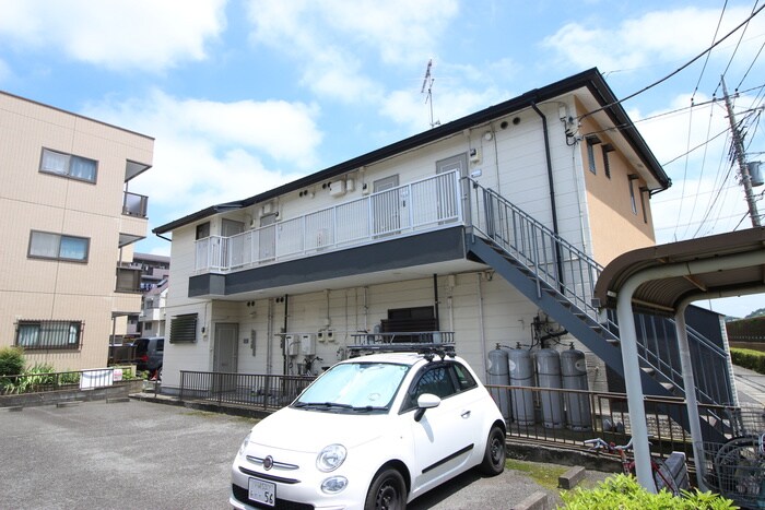 物件外観写真4　(エントランス部分)