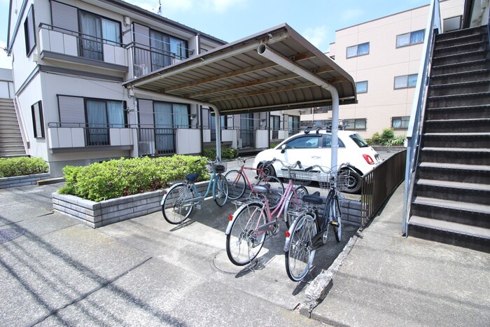 物件外観写真5　(駐輪場)