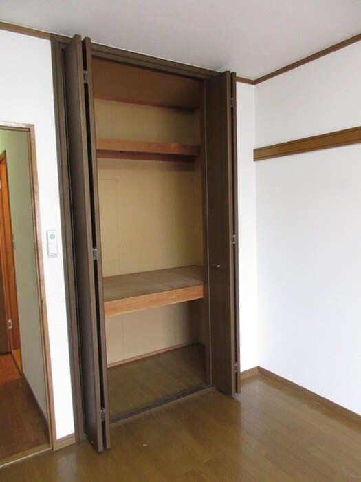 物件内観写真15　(収納)