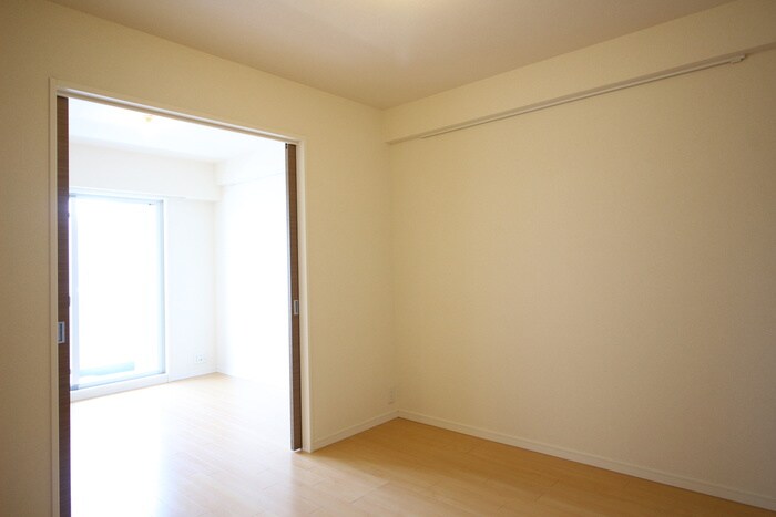 物件内観写真15　(居室)