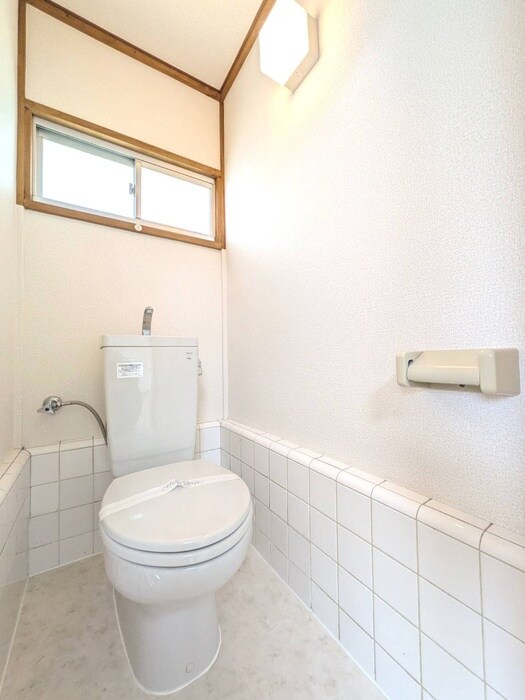 物件内観写真15　(トイレ)
