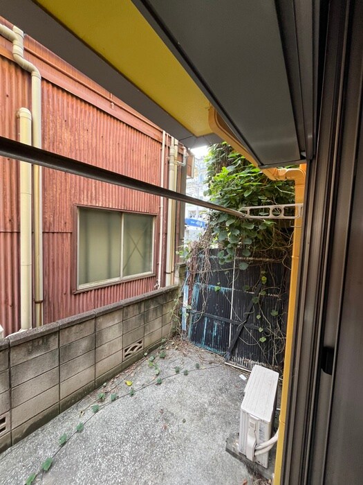 物件内観写真16　(室内からの展望)