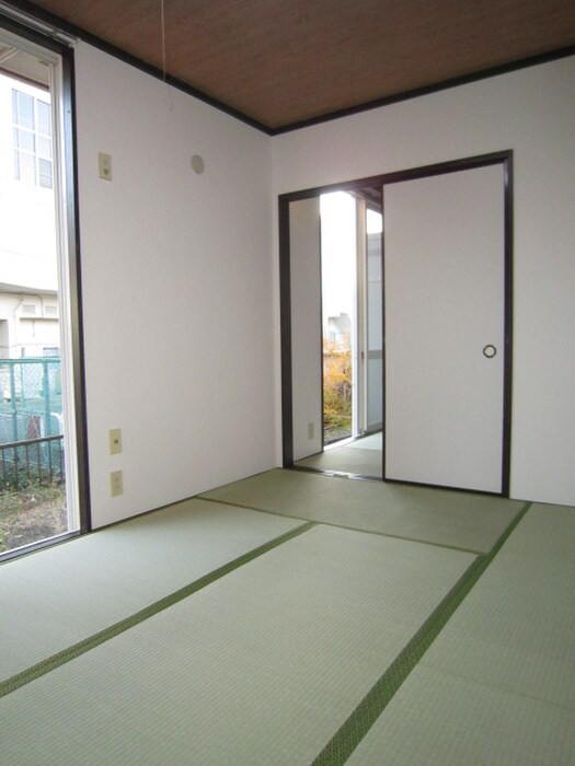 物件内観写真6　(居室)