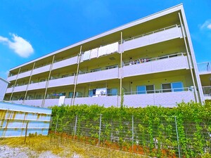 Ｗｅｓｔｅｎ　Ｆｅｌｄ・外観写真