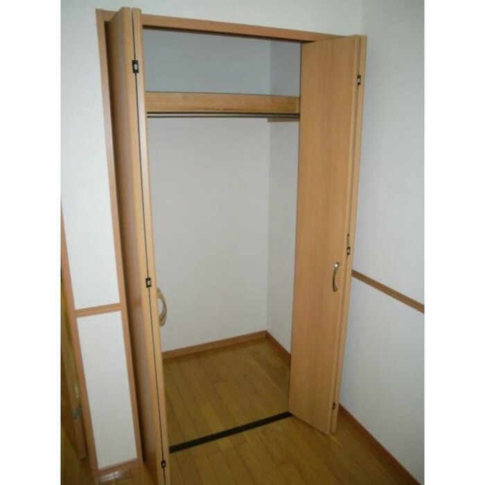 物件内観写真13　(収納)