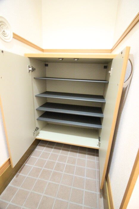 物件内観写真18　(靴箱)