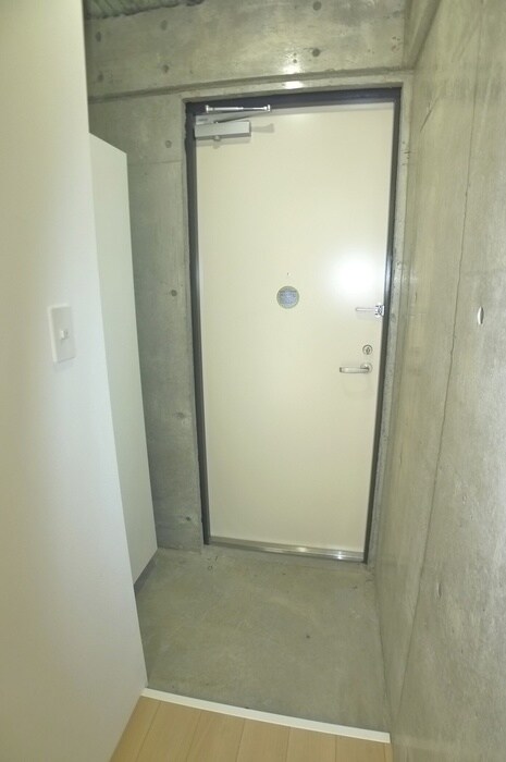 物件内観写真16　(玄関)