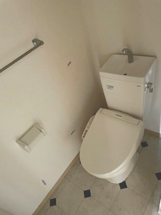 物件内観写真11　(トイレ)