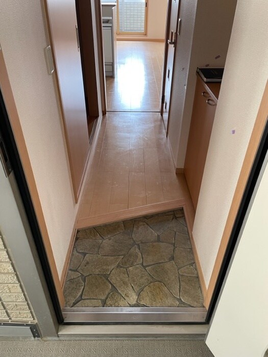 物件内観写真14　(玄関)