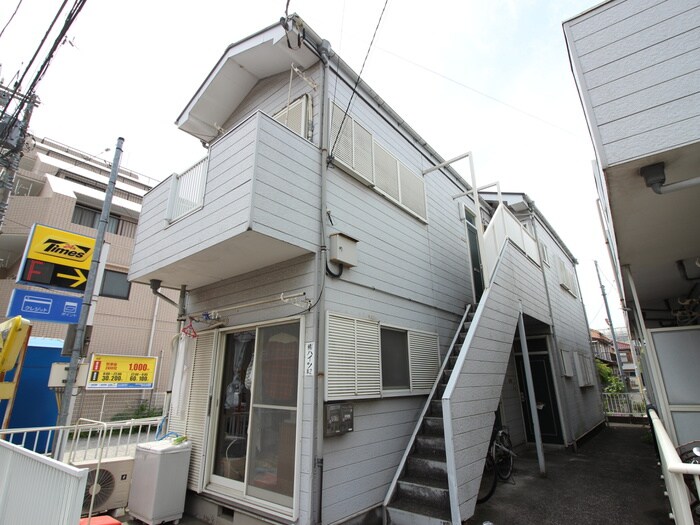 物件外観写真2　(エントランス部分)