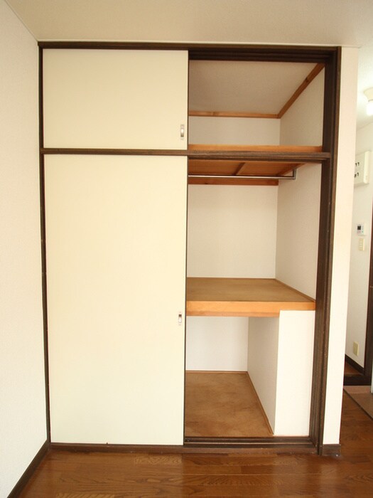 物件内観写真11　(収納)