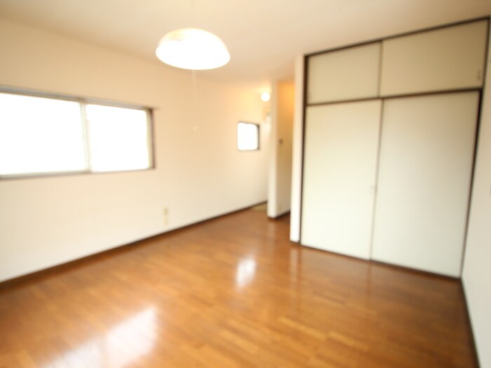 物件内観写真18　(居室)