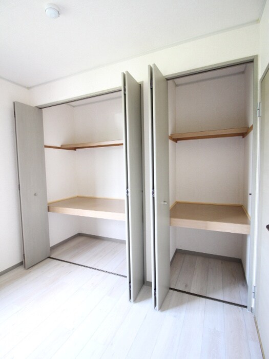 物件内観写真16　(収納)