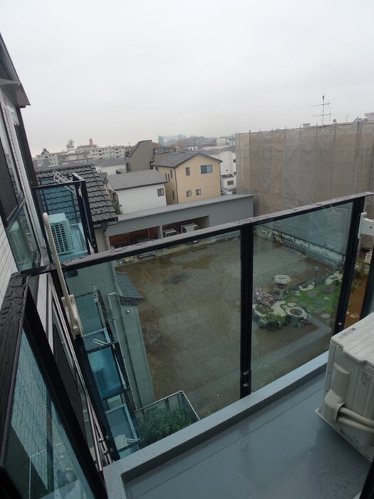 物件内観写真18　(室内からの展望)