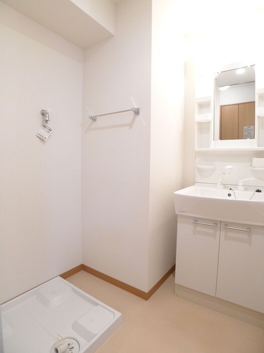 物件内観写真10　(洗濯機置場)