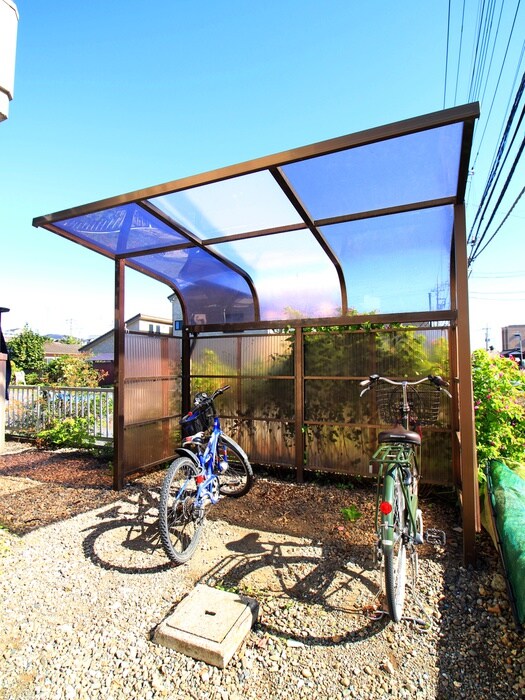 物件外観写真4　(駐輪場)