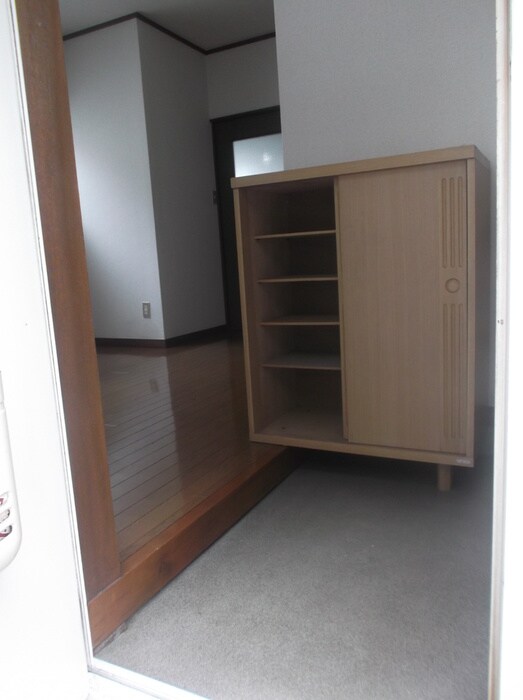 物件内観写真7　(玄関)