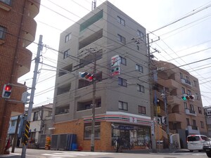 ワイズビル外観写真