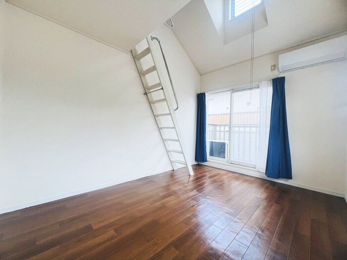 物件内観写真4　(居室)