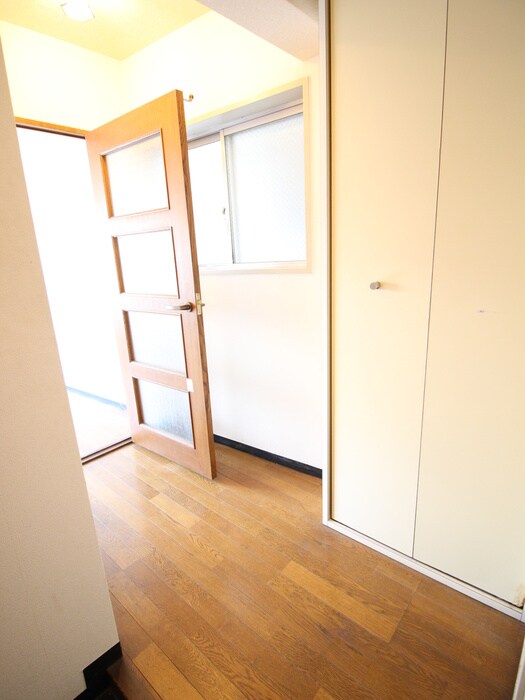 物件内観写真18　(廊下)