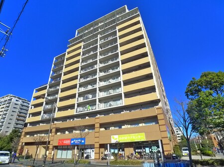 ロイヤルパ－クスシ－サ－外観写真