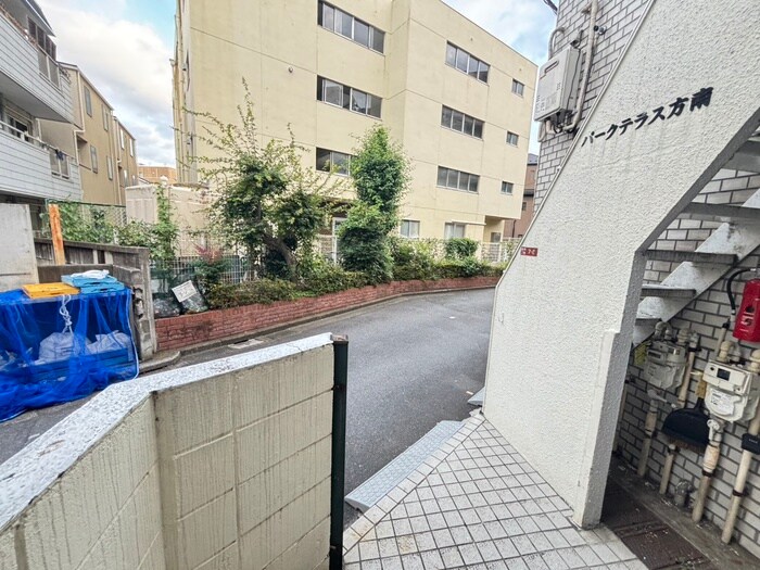 物件内観写真13　(室内からの展望)