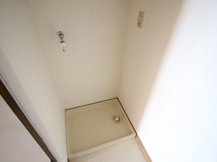 物件内観写真21　(洗濯機置場)