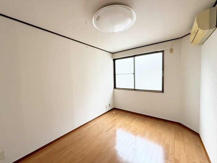 物件内観写真18　(居室)