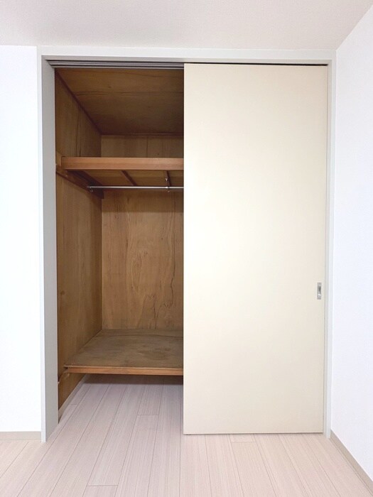 物件内観写真16　(収納)