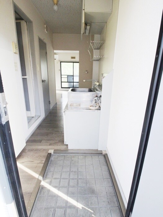 物件内観写真14　(玄関)