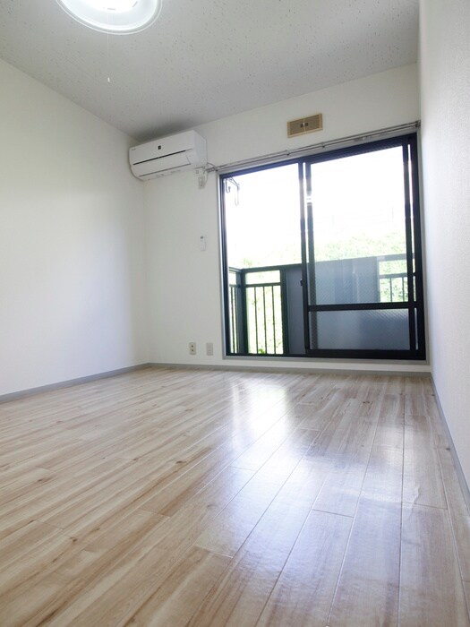 物件内観写真18　(居室)