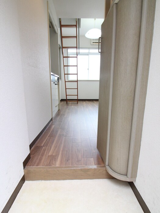 物件内観写真20　(廊下)