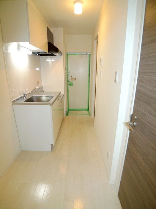 物件内観写真11　(玄関)