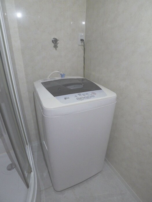 物件内観写真12　(洗濯機置場)