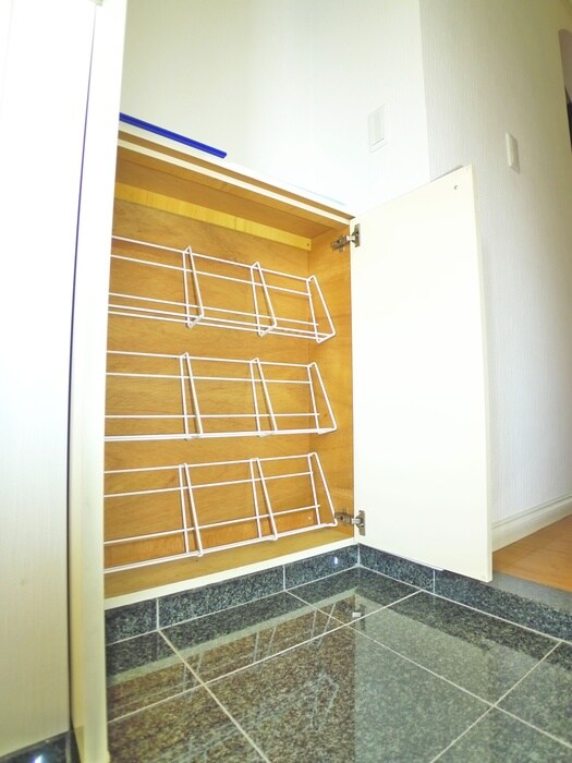 物件内観写真17　(靴箱)