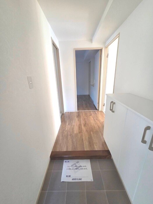 物件内観写真21　(玄関)