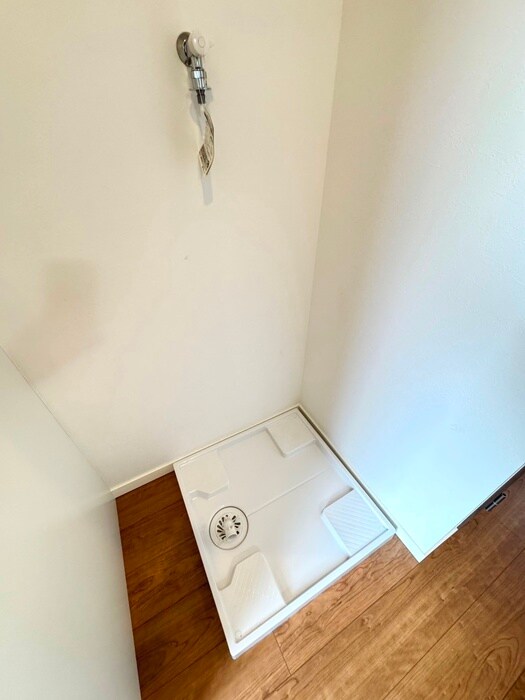 物件内観写真14　(洗濯機置場)