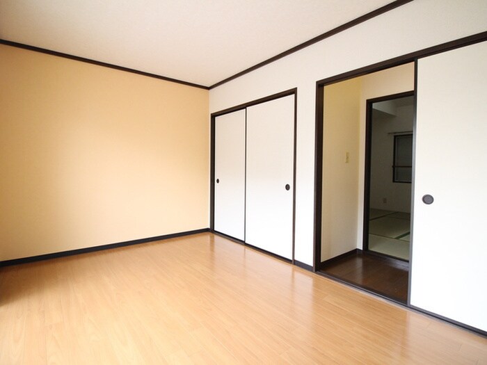 物件内観写真6　(居室)