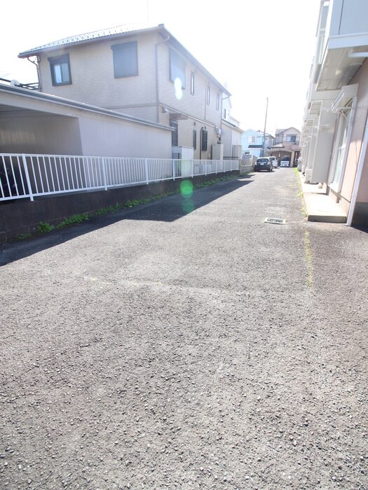 物件外観写真4　(駐車場)