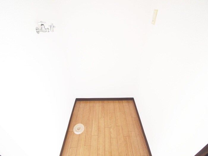 メゾン・トノヅカＡの洗濯機置場