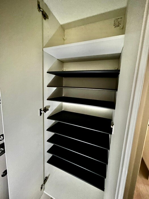 物件内観写真8　(靴箱)