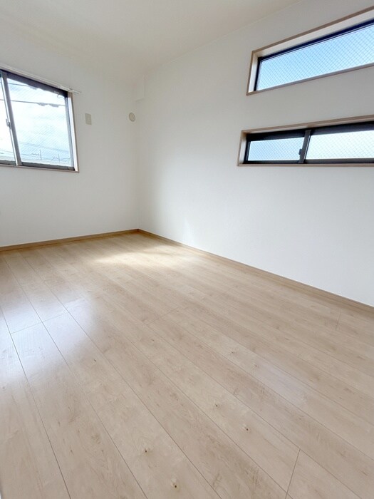 物件内観写真9　(室内からの展望)